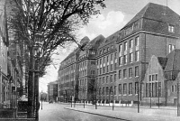  Hauptgebäude des Fachbereichs, um 1930 